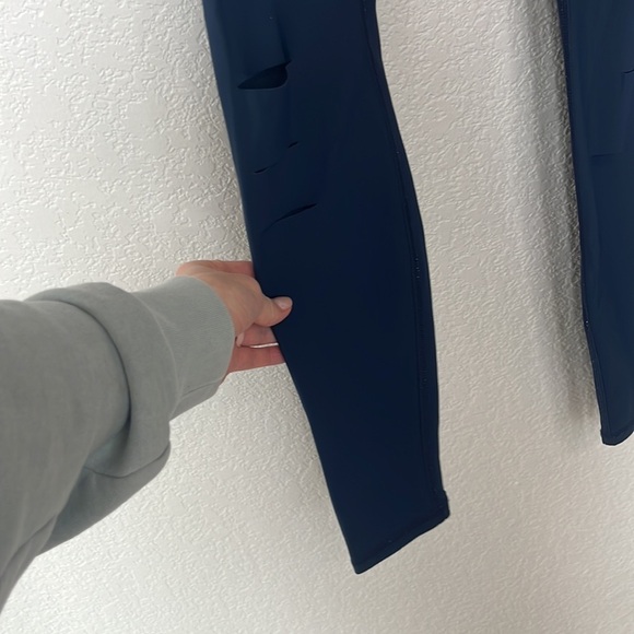 Alo Yoga Yoga Pant Legging Airlift Warrior Blue Navy Size Medium - Picture 5 of 8